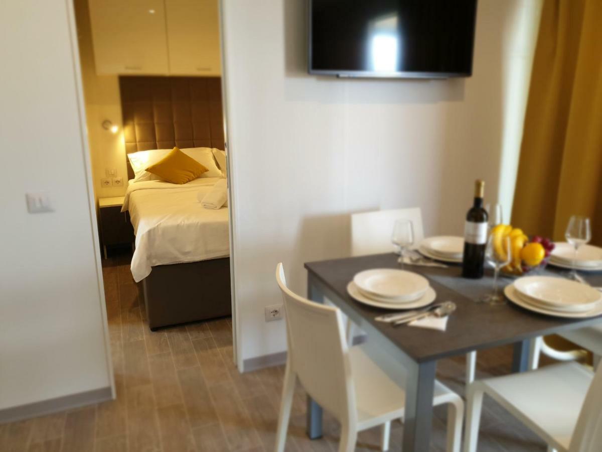 Dalmaris Camp - Prestige Mobile Homes Biograd Na Moru Exteriör bild